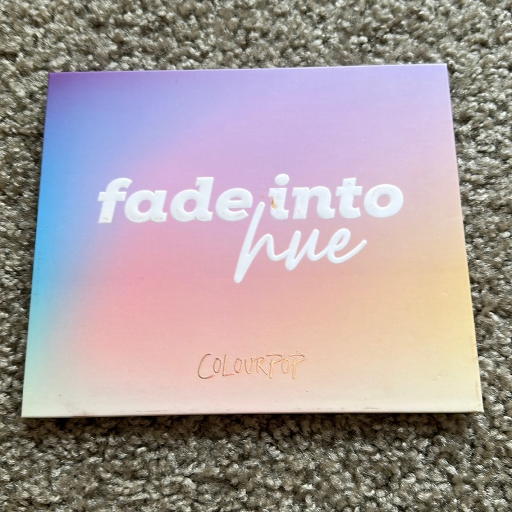 Fade into Hue Colourpop palette